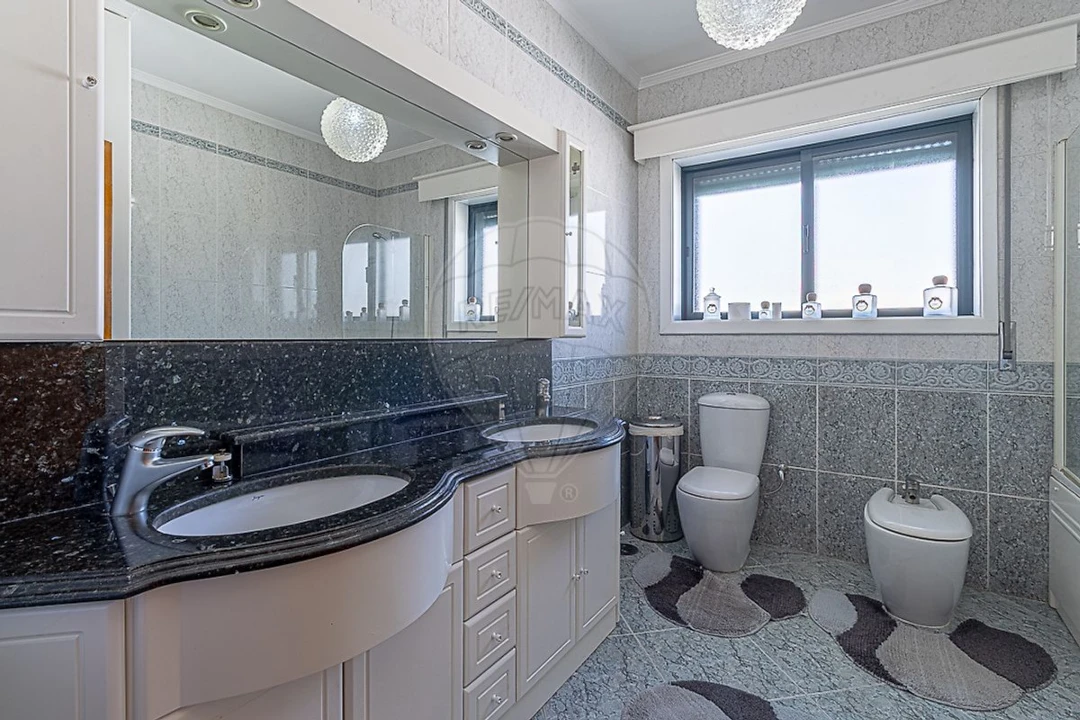 Moradia T4 para Venda em Gondomar (São Cosme), Valbom e Jovim Foto 26