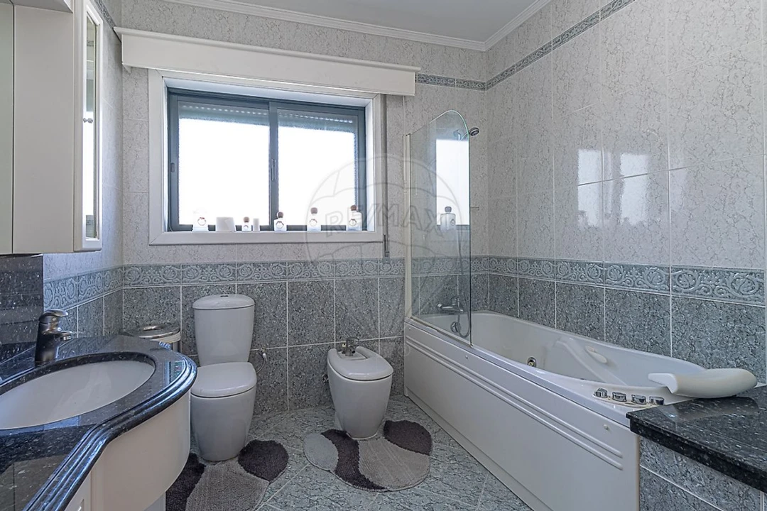 Moradia T4 para Venda em Gondomar (São Cosme), Valbom e Jovim Foto 27