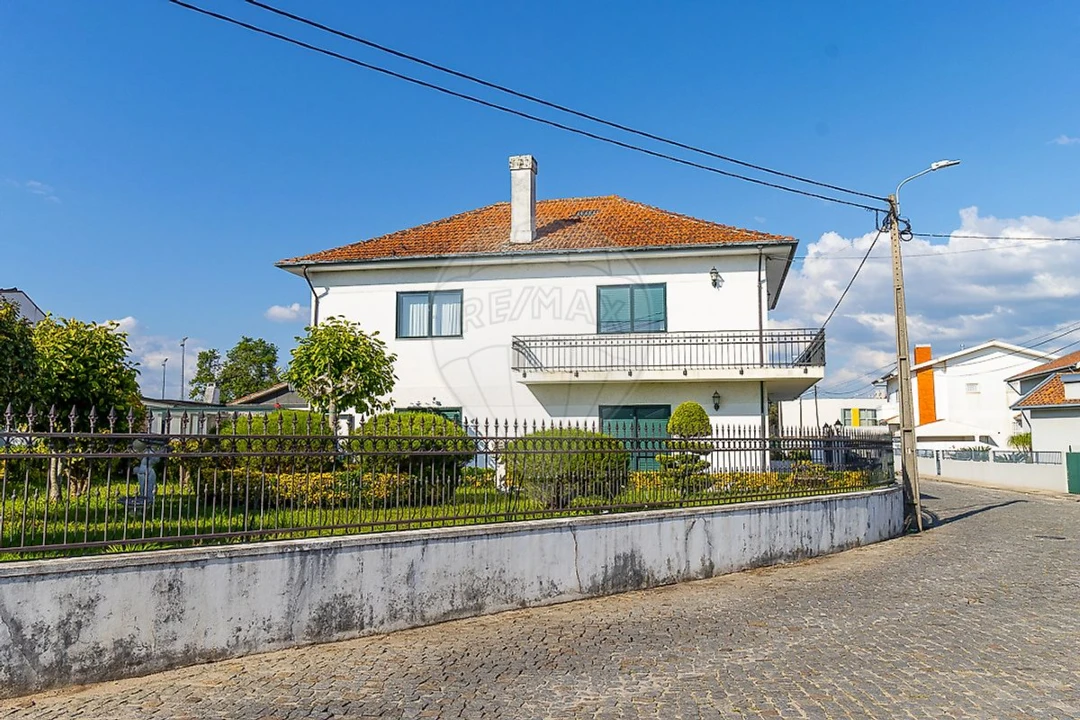 Moradia T4 para Venda em Gondomar (São Cosme), Valbom e Jovim Foto 2