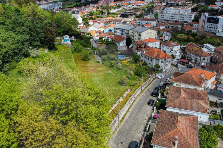 Quinta T4 para Venda em Gondomar (São Cosme), Valbom e Jovim Foto 25