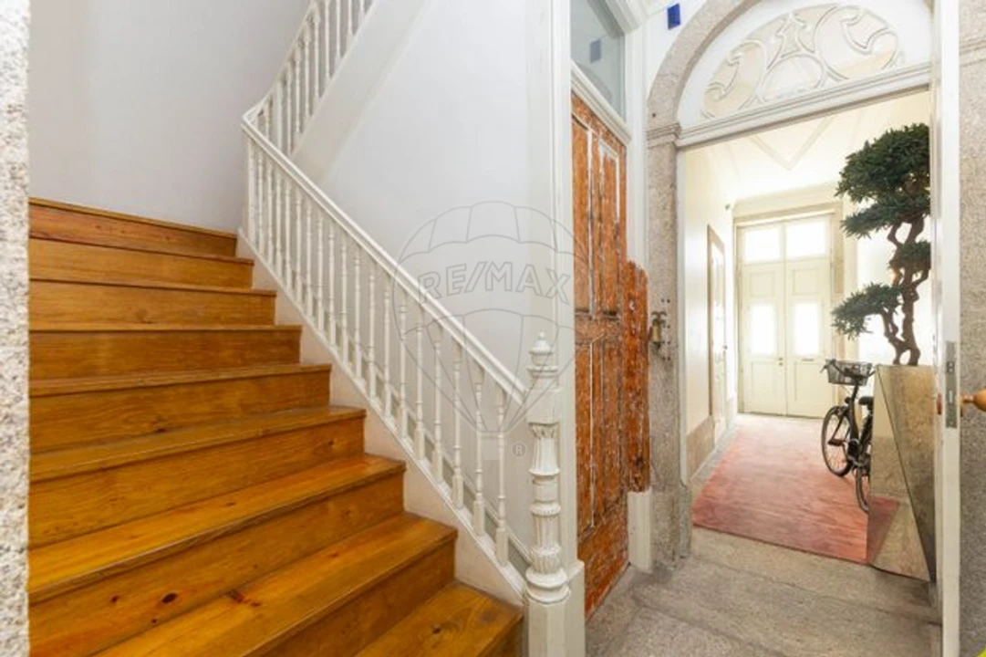 Prédio para Arrendamento em Cedofeita, Santo Ildefonso, Sé, Miragaia, São Nicolau e Vitória Foto 1