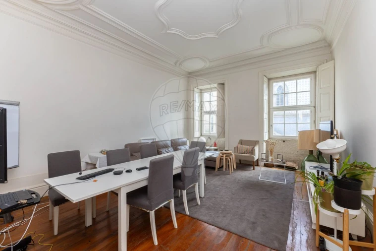 Prédio para Arrendamento em Cedofeita, Santo Ildefonso, Sé, Miragaia, São Nicolau e Vitória Foto 10