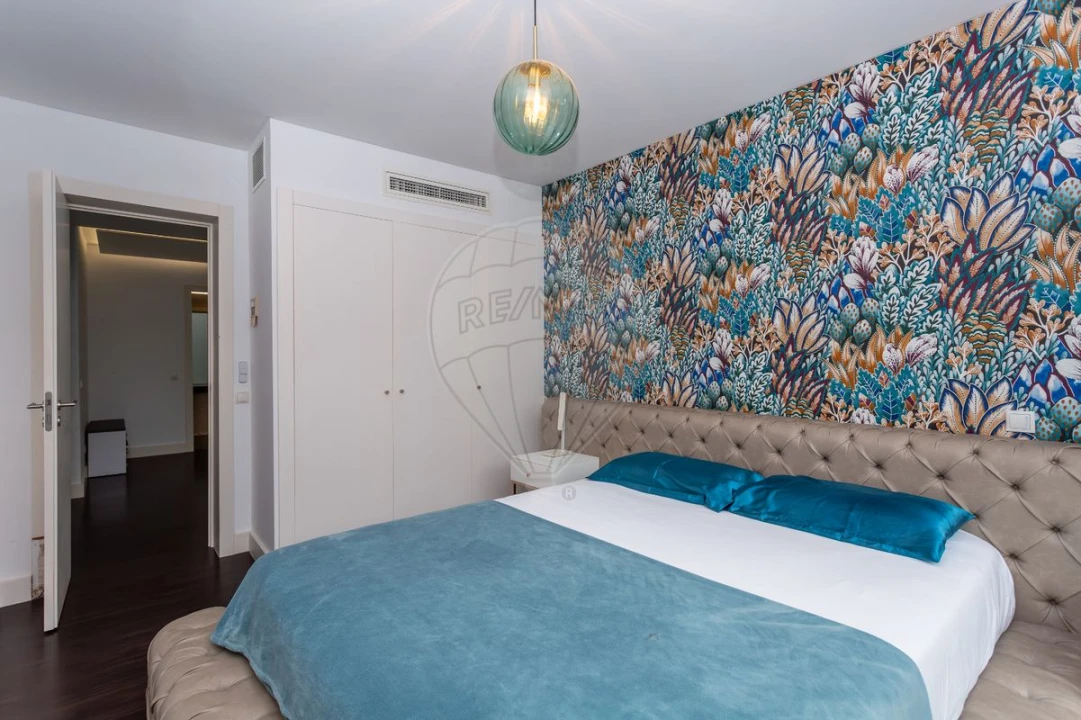 Moradia T5 para Venda em Alcabideche Foto 23