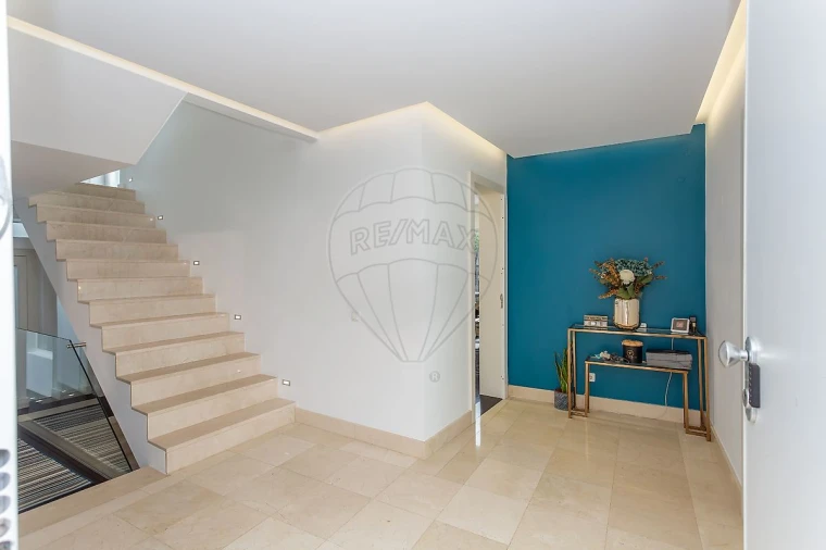 Moradia T5 para Venda em Alcabideche Foto 9