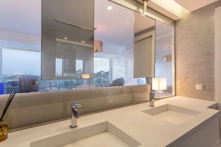 Moradia T5 para Venda em Alcabideche Foto 40