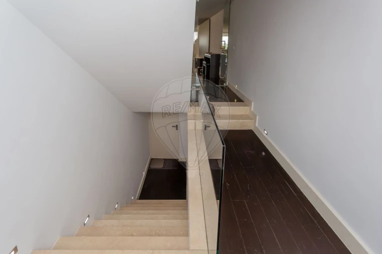 Moradia T5 para Venda em Alcabideche Foto 28