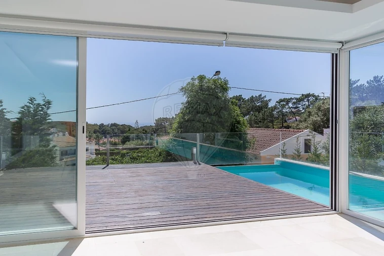 Moradia T5 para Venda em Alcabideche Foto 3