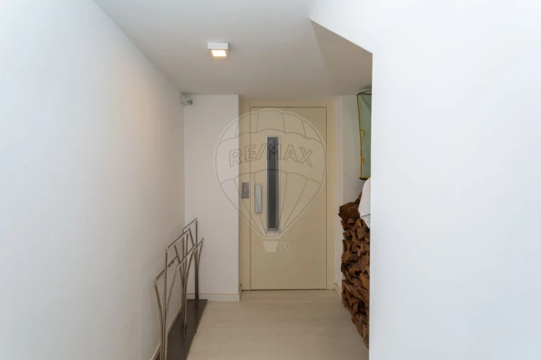 Moradia T5 para Venda em Alcabideche Foto 30