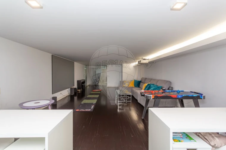 Moradia T5 para Venda em Alcabideche Foto 27