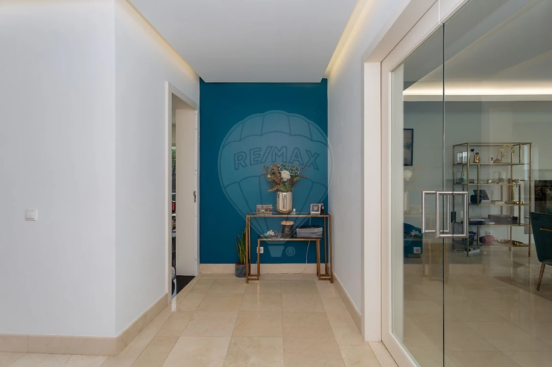 Moradia T5 para Venda em Alcabideche Foto 10