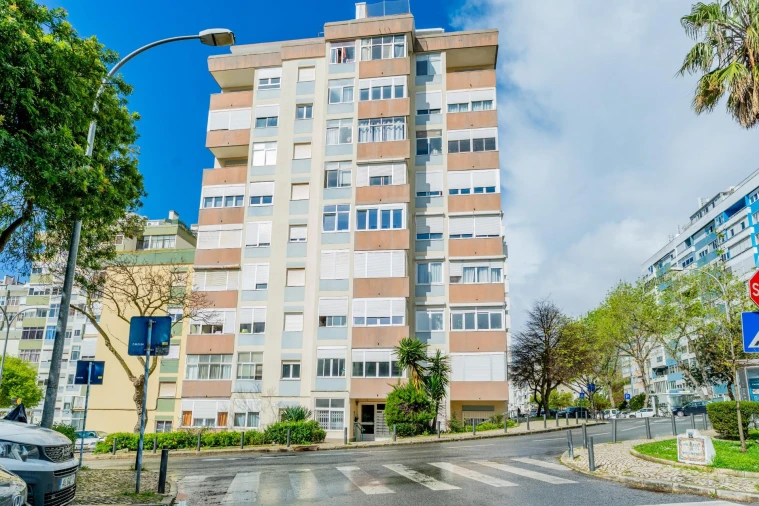 Apartamento T3 para Venda em Oeiras e São Julião da Barra, Paço de Arcos e Caxias Foto 1