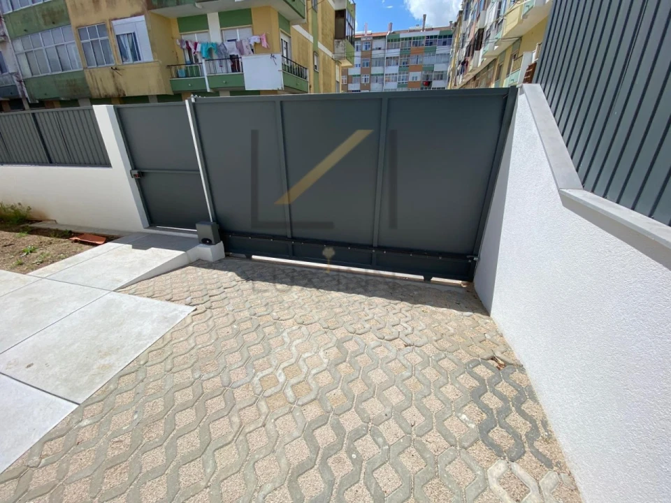 Moradia T4 para Venda em Agualva e Mira-Sintra Foto 12