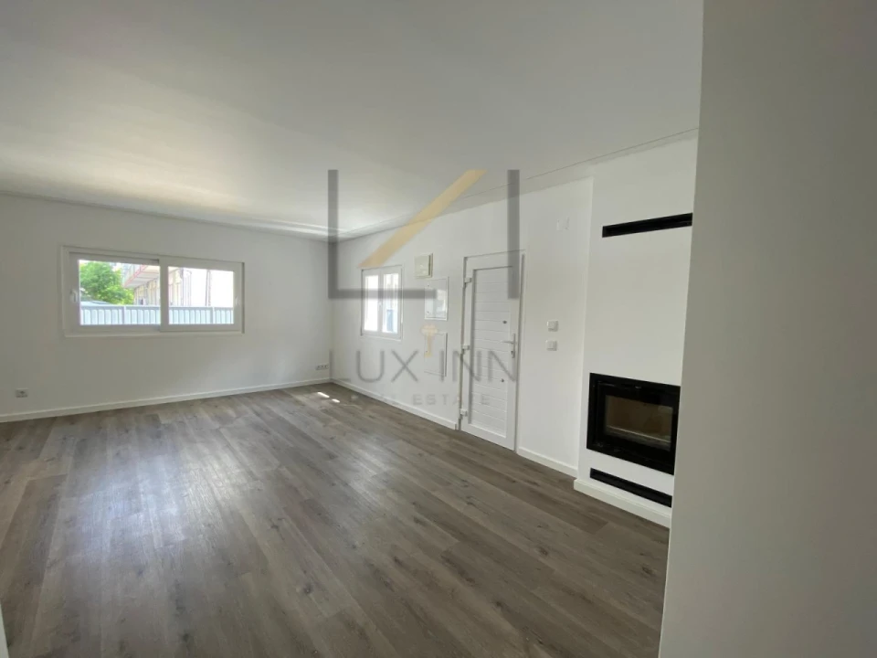 Moradia T4 para Venda em Agualva e Mira-Sintra Foto 36