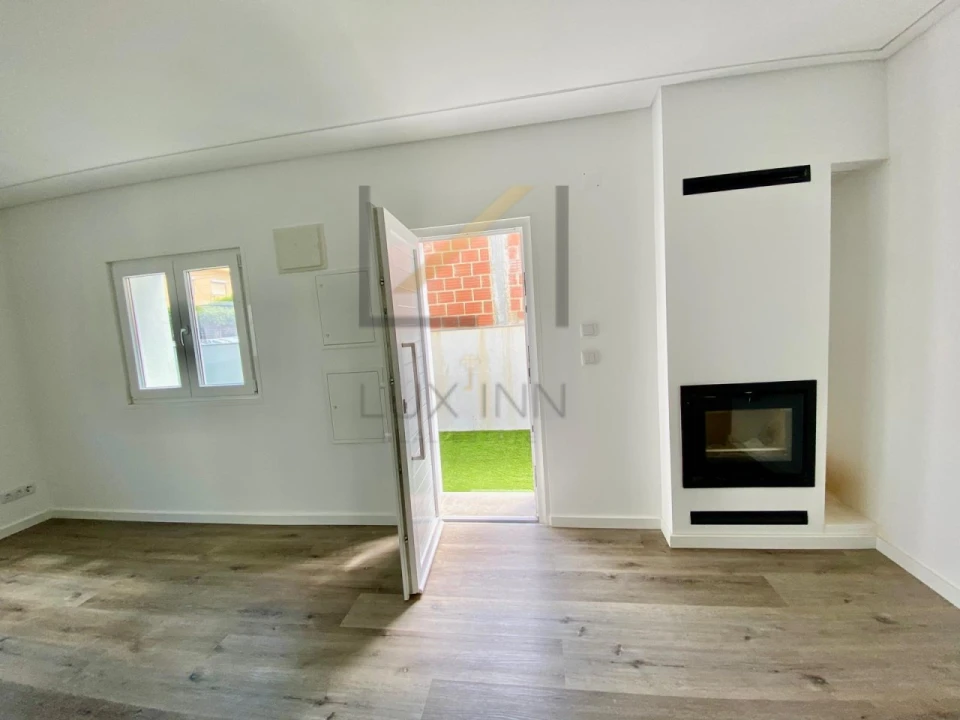 Moradia T4 para Venda em Agualva e Mira-Sintra Foto 38