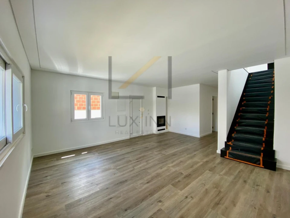 Moradia T4 para Venda em Agualva e Mira-Sintra Foto 39