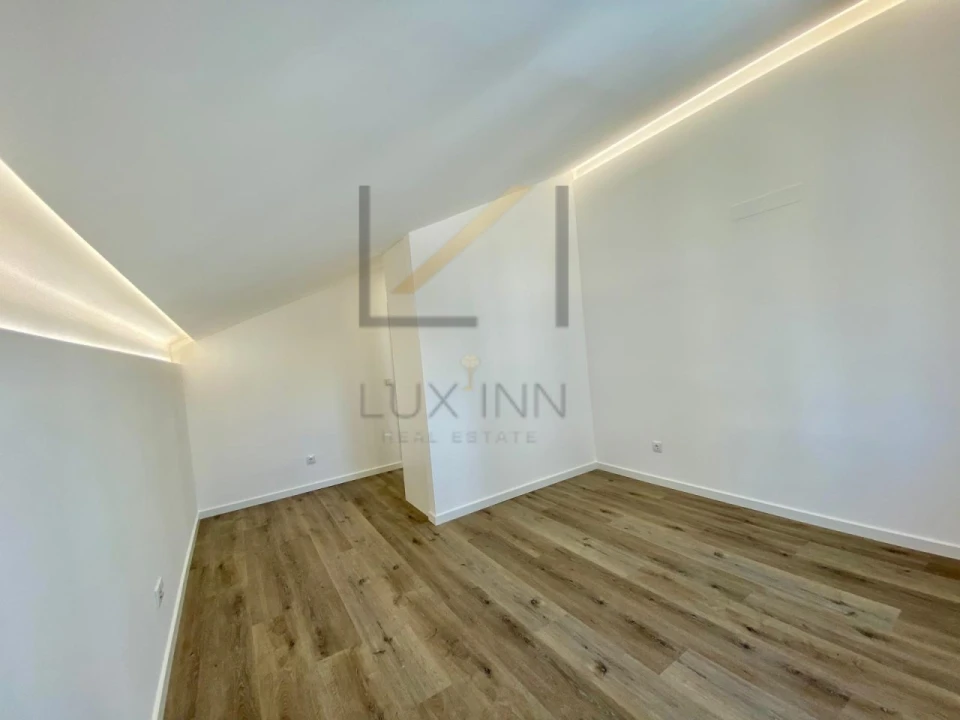 Moradia T4 para Venda em Agualva e Mira-Sintra Foto 54