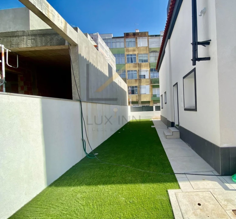 Moradia T4 para Venda em Agualva e Mira-Sintra Foto 4