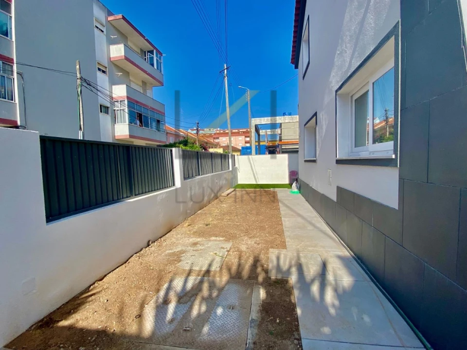 Moradia T4 para Venda em Agualva e Mira-Sintra Foto 7