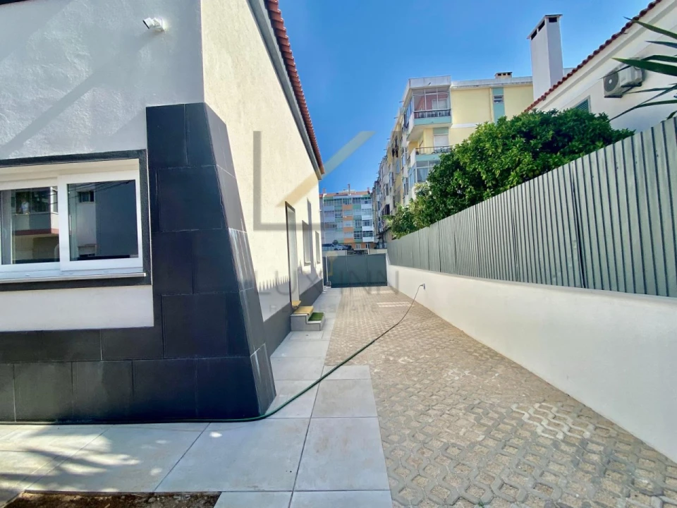 Moradia T4 para Venda em Agualva e Mira-Sintra Foto 10