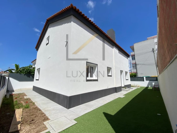 Moradia T4 para Venda em Agualva e Mira-Sintra Foto 3