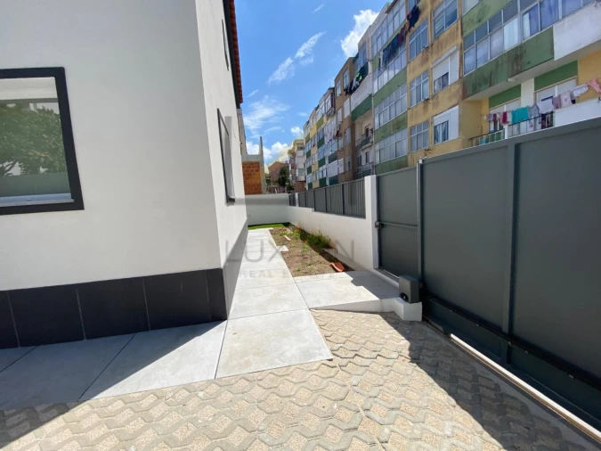 Moradia T4 para Venda em Agualva e Mira-Sintra Foto 11