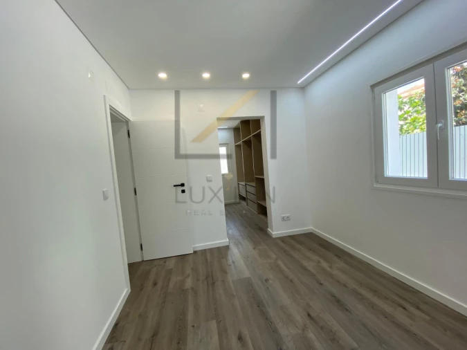 Moradia T4 para Venda em Agualva e Mira-Sintra Foto 30