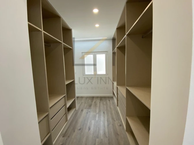 Moradia T4 para Venda em Agualva e Mira-Sintra Foto 31