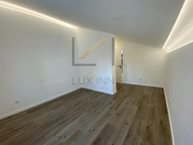 Moradia T4 para Venda em Agualva e Mira-Sintra Foto 49