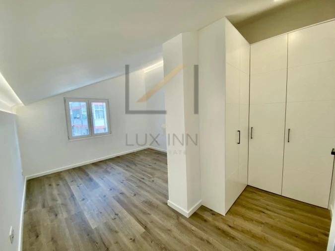 Moradia T4 para Venda em Agualva e Mira-Sintra Foto 50