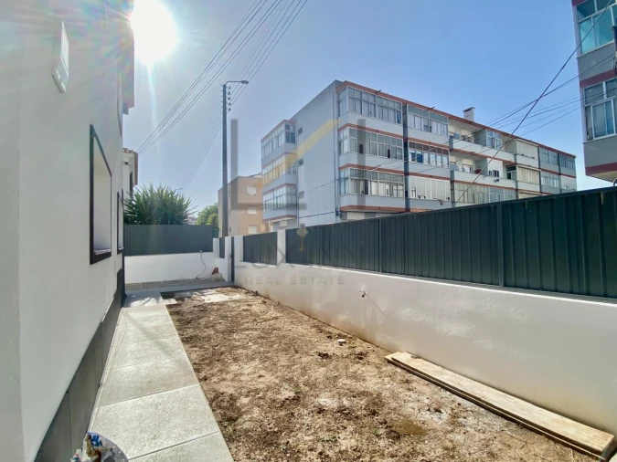 Moradia T4 para Venda em Agualva e Mira-Sintra Foto 6