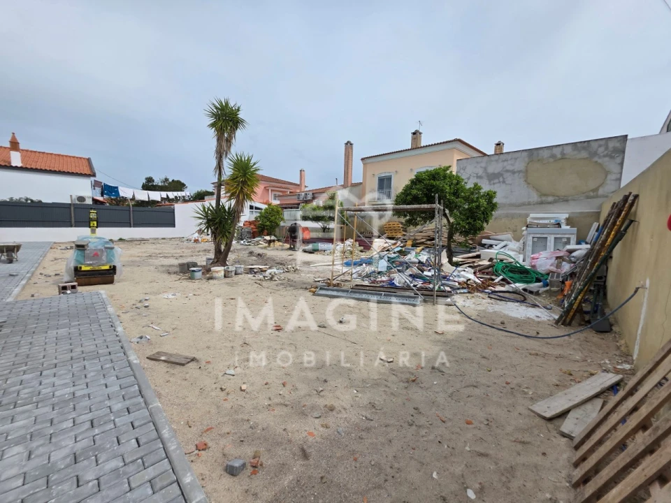 Moradia T3 para Venda em Quinta do Anjo Foto 36