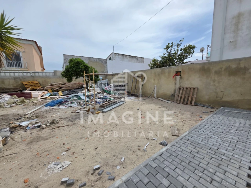 Moradia T3 para Venda em Quinta do Anjo Foto 40