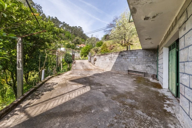 Moradia T3 para Venda em Caires Foto 19