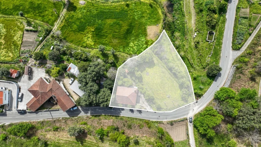 Moradia T3 para Venda em Caires Foto 23