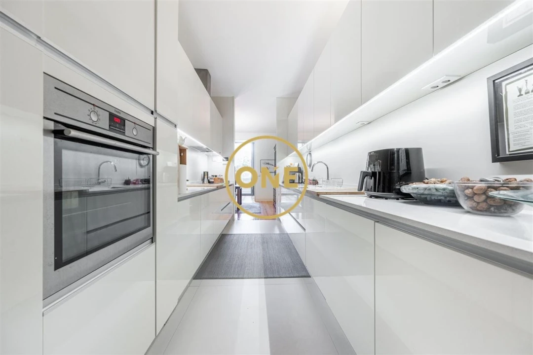 Moradia T3 para Venda em Paranhos Foto 2