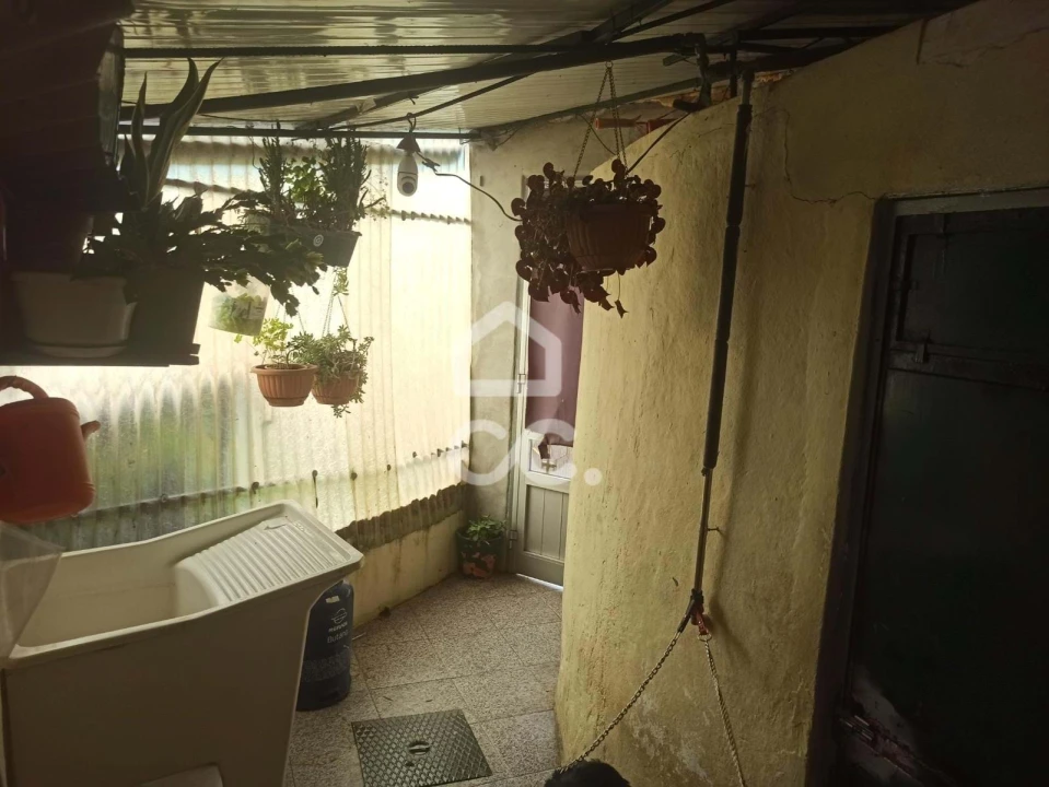 Moradia T1 para Venda em Creixomil Foto 17