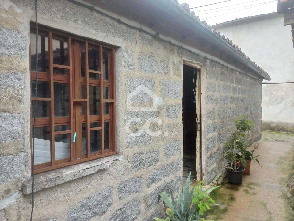 Moradia T1 para Venda em Creixomil Foto 25