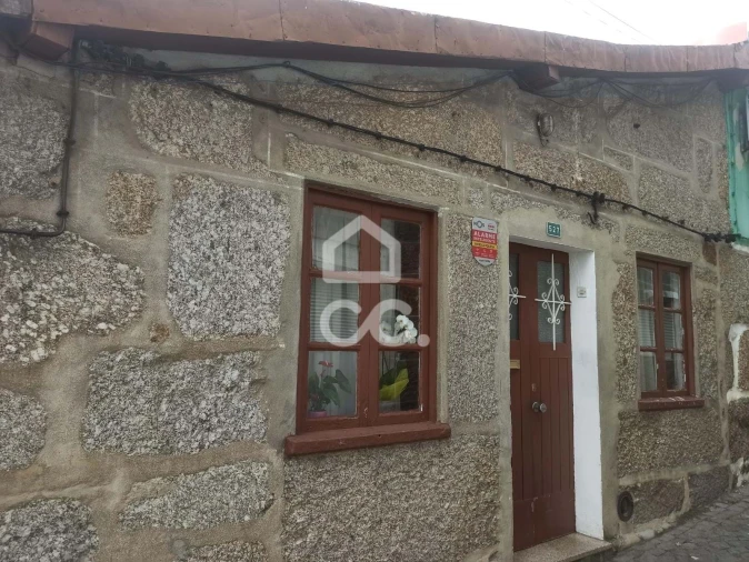 Moradia T1 para Venda em Creixomil Foto 3