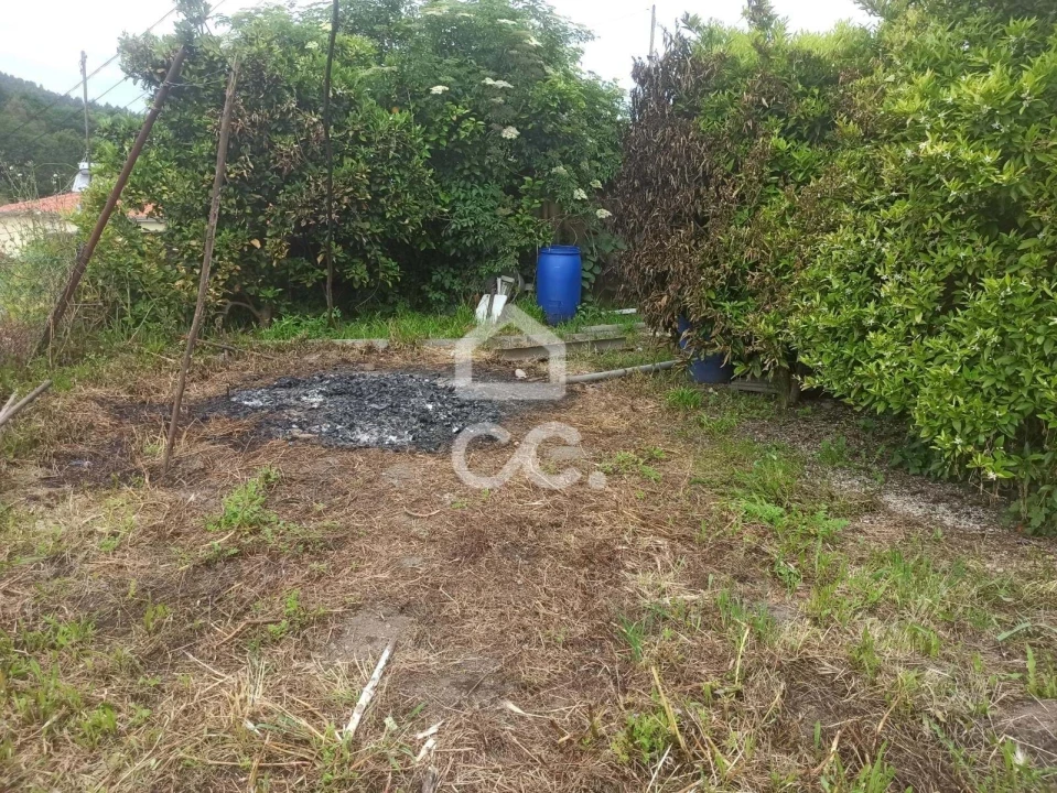 Moradia T1 para Venda em Creixomil Foto 18