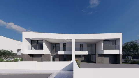 Moradia T4 para Venda em Lagos (São Sebastião e Santa Maria)