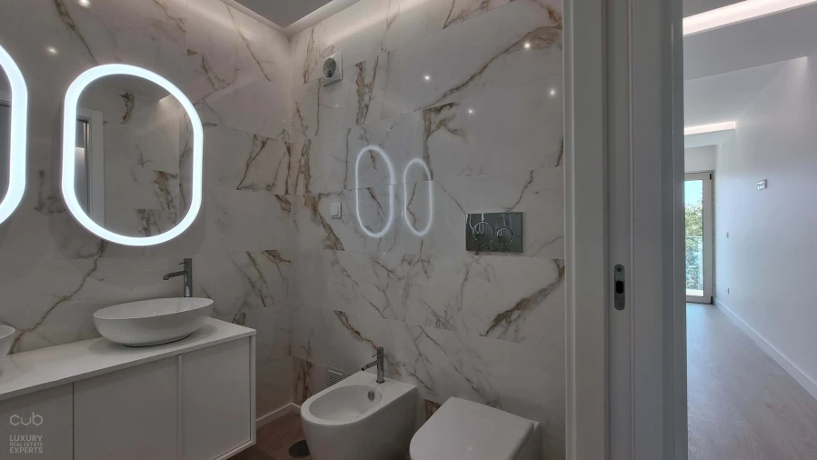 Apartamento T5 para Venda em Costa da Caparica Foto 8