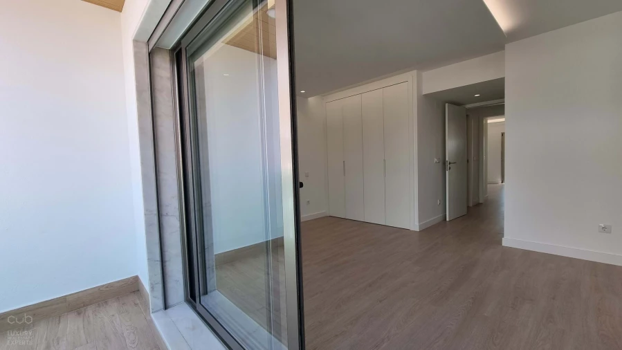 Apartamento T5 para Venda em Costa da Caparica Foto 7