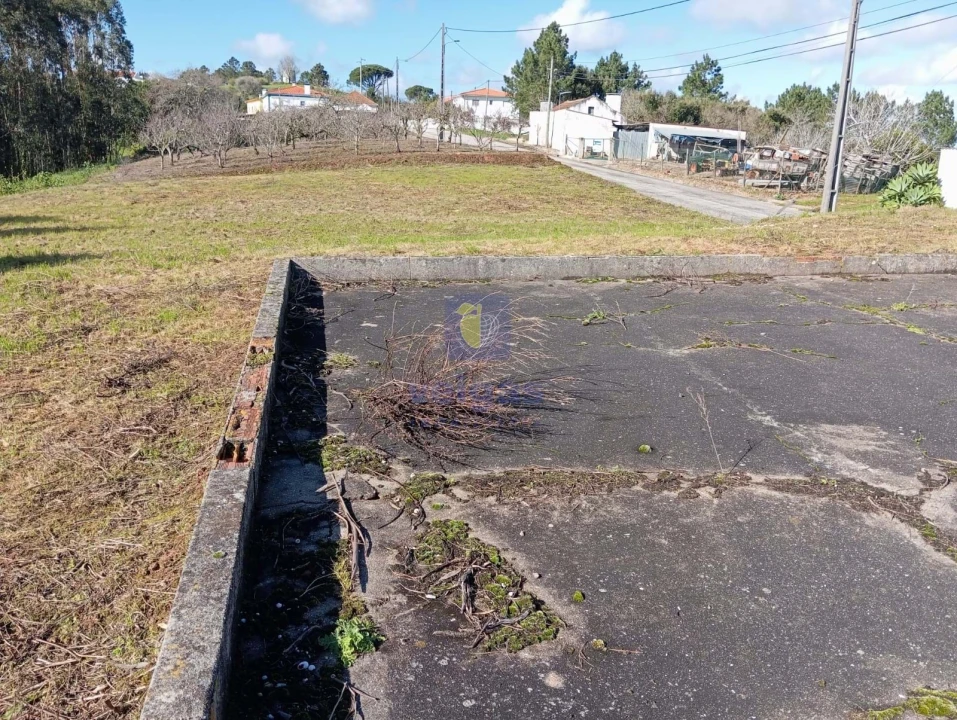 Terreno para Venda em Alvorninha Foto 2