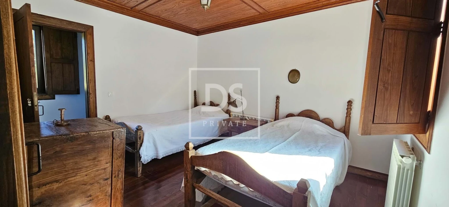 Quinta T9 para Venda em Santa Clara de Louredo Foto 18