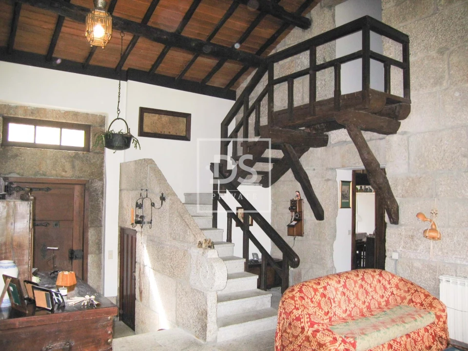 Quinta T9 para Venda em Santa Clara de Louredo Foto 9