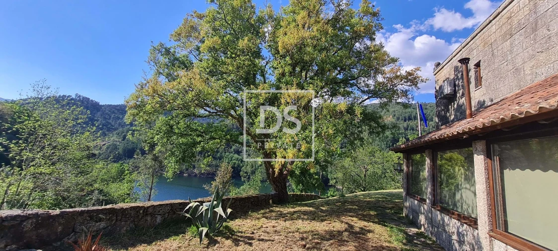 Quinta T9 para Venda em Santa Clara de Louredo Foto 38