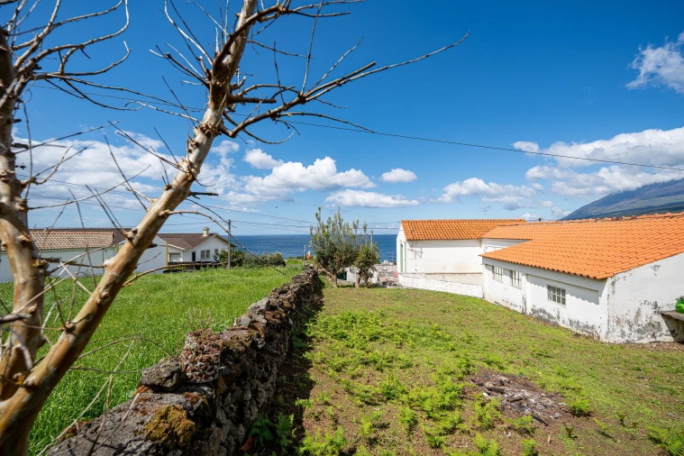 Moradia T5 para Venda em Lajes do Pico Foto 25