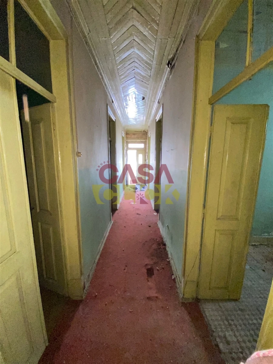 Moradia T6 para Venda em São João Baptista Foto 12