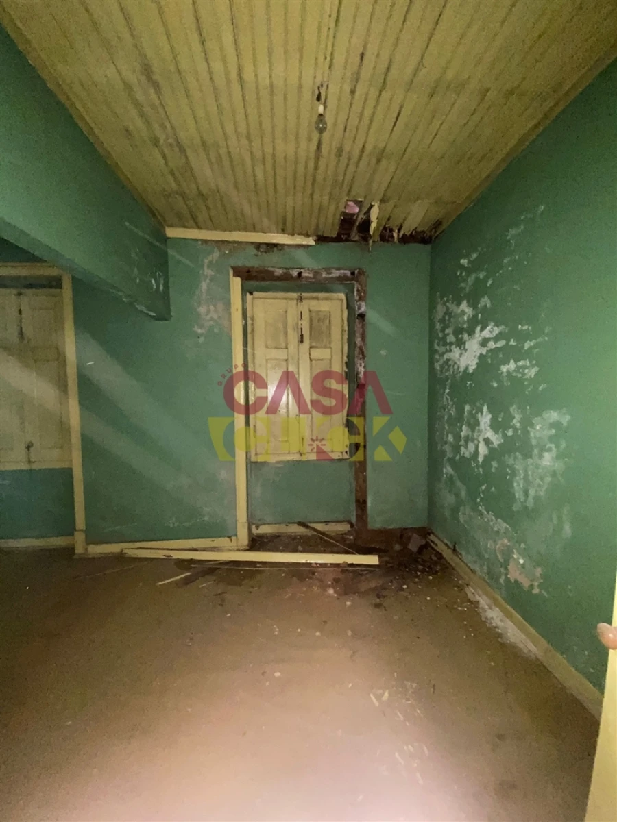 Moradia T6 para Venda em São João Baptista Foto 23