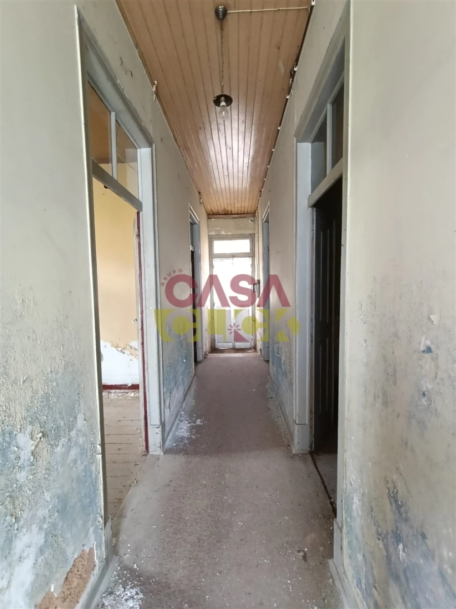 Moradia T6 para Venda em São João Baptista Foto 11